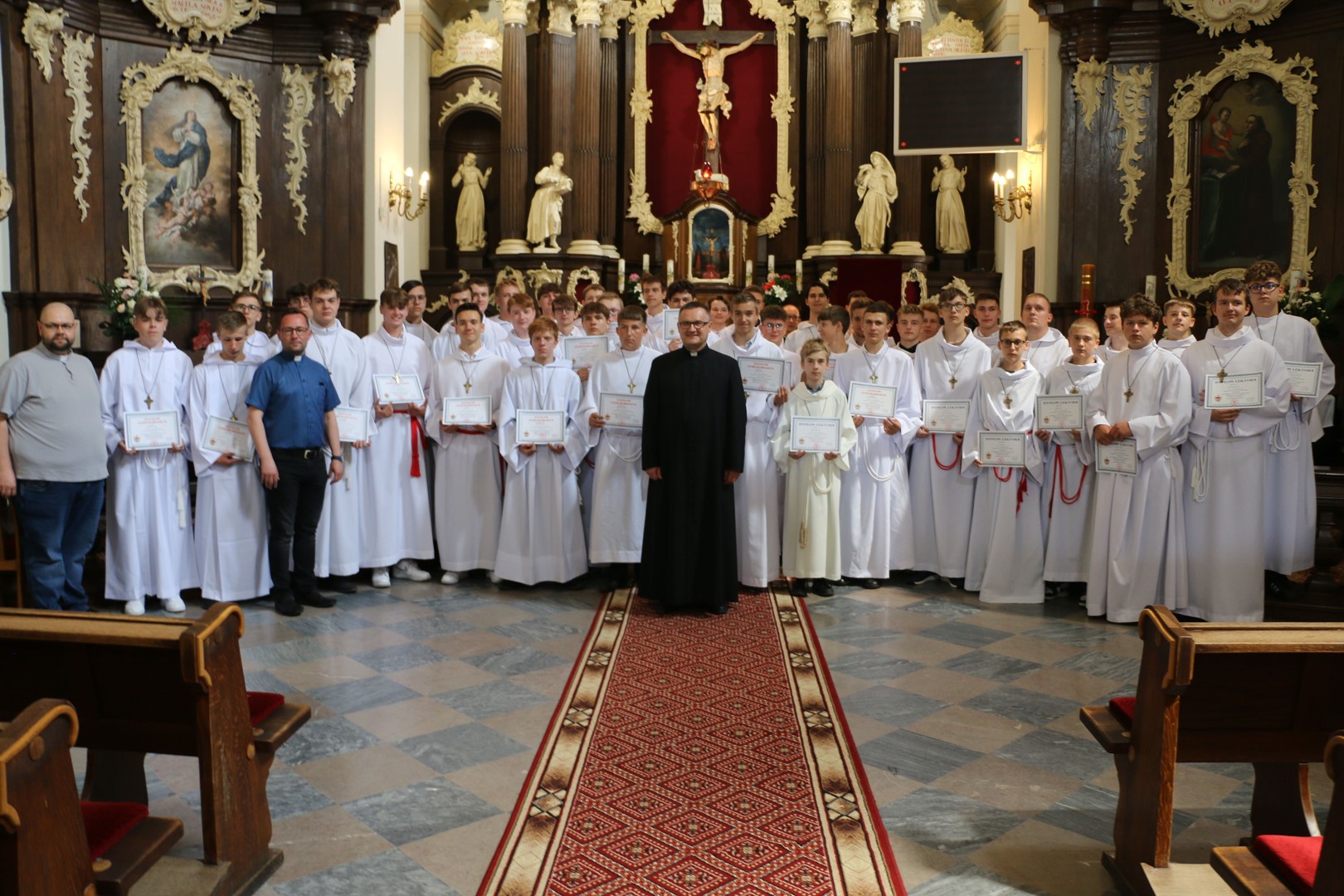 Nowi lektorzy Słowa Bożego i ceremoniarze