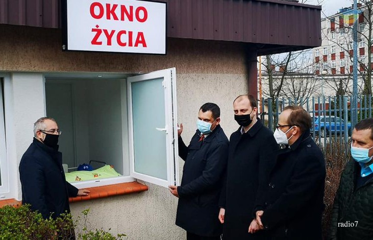 Okno-zycia.jpg