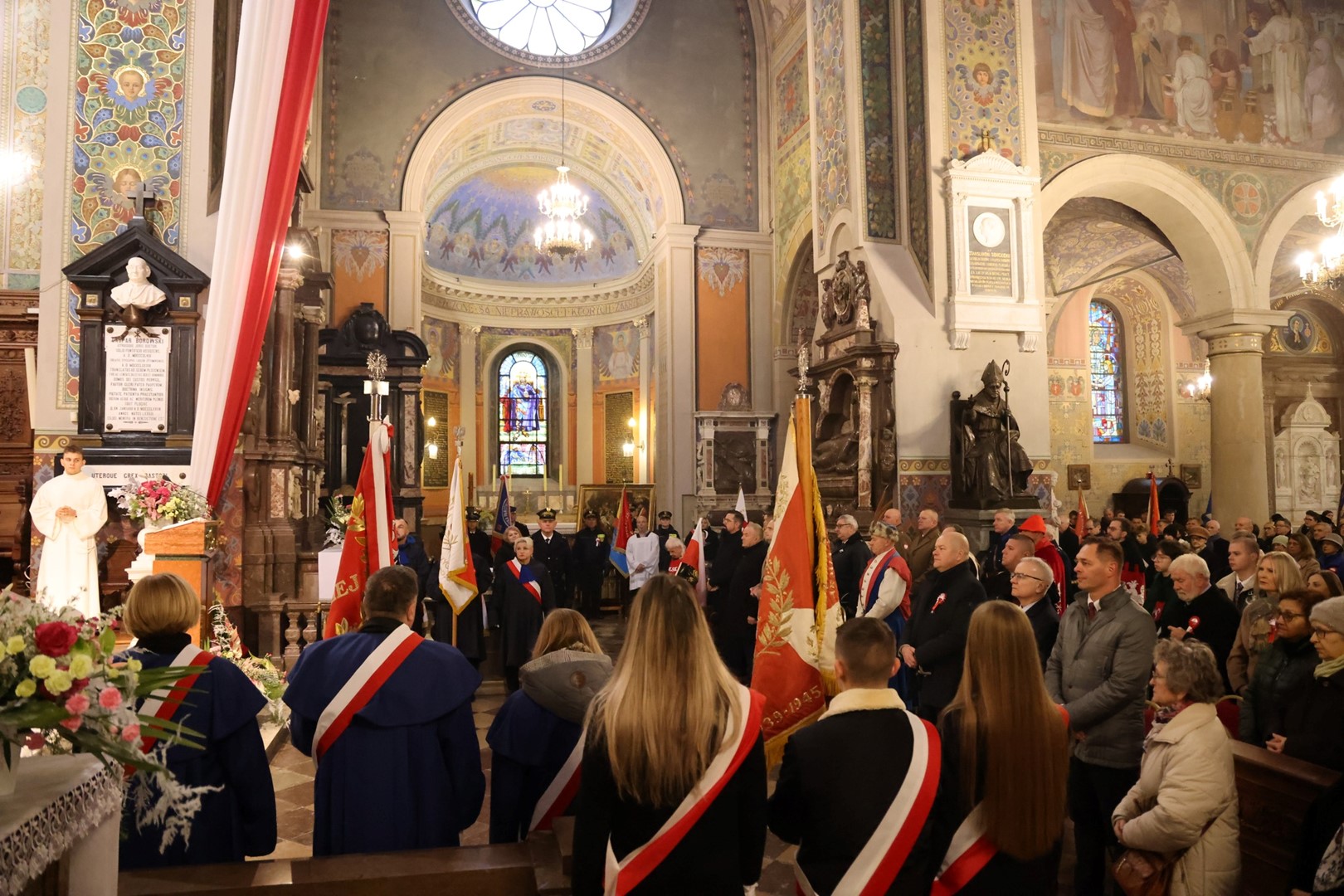 Biskup Mirosław Milewski: Polska przetrwała dzięki wysiłkowi całego narodu