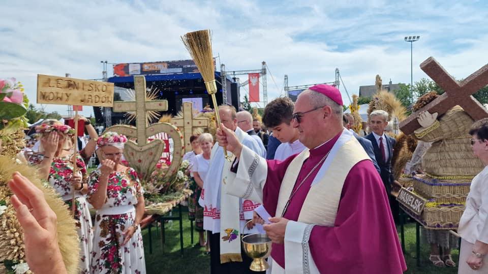 Dożynki diecezji płockiej i województwa mazowieckiego w Bieżuniu 